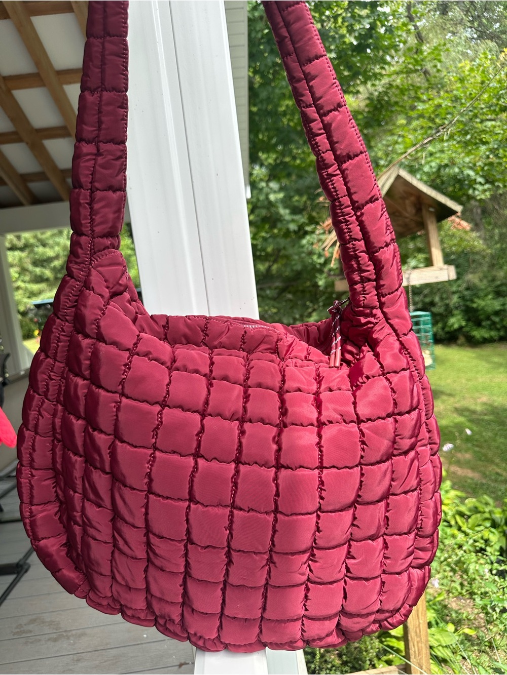 Iris & Rainbow - Dreamy Puff Iris Bag in Wine - Picture 3 of 10